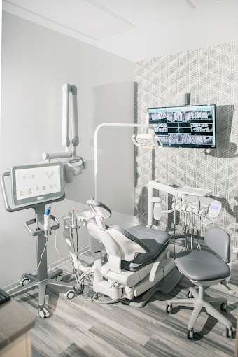 Soho Dental Group offering dental implants in New York